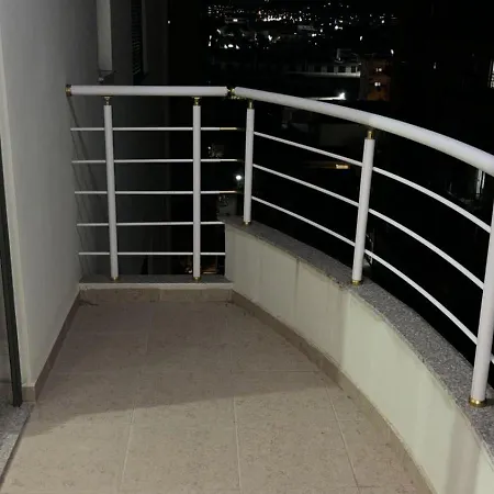 Apollonia House * フィエル